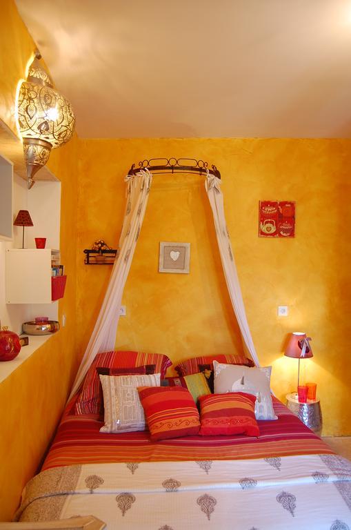Maison D'Hotes Le Mas De Lila Vers-Pont-du-Gard Camera foto