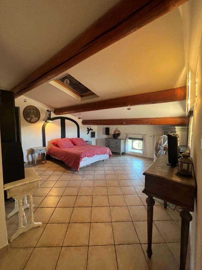 Maison D'Hotes Le Mas De Lila Vers-Pont-du-Gard Esterno foto